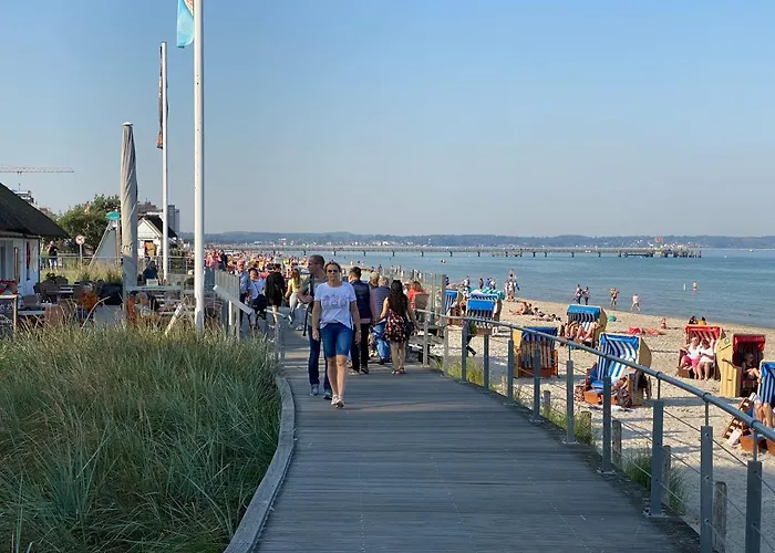 Moderne 3-Zi-Wohnung mit Meerblick direkt am Strand